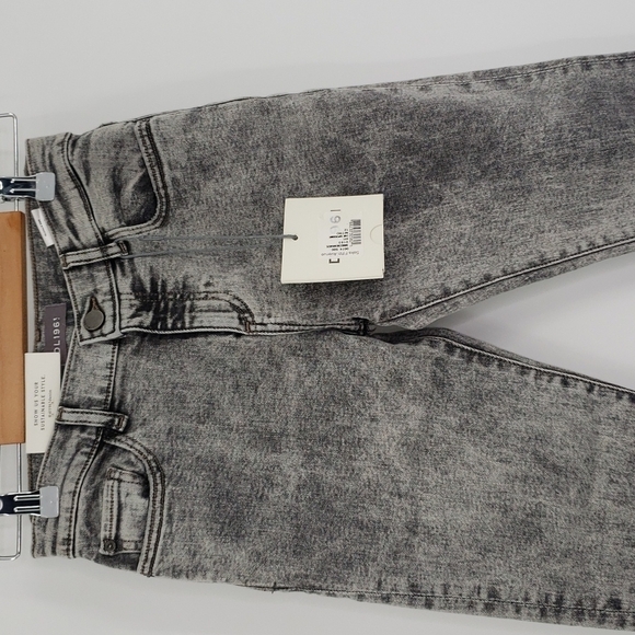 DL1961 Zane Super Skinny jeans in Nitro - Picture 3 of 8